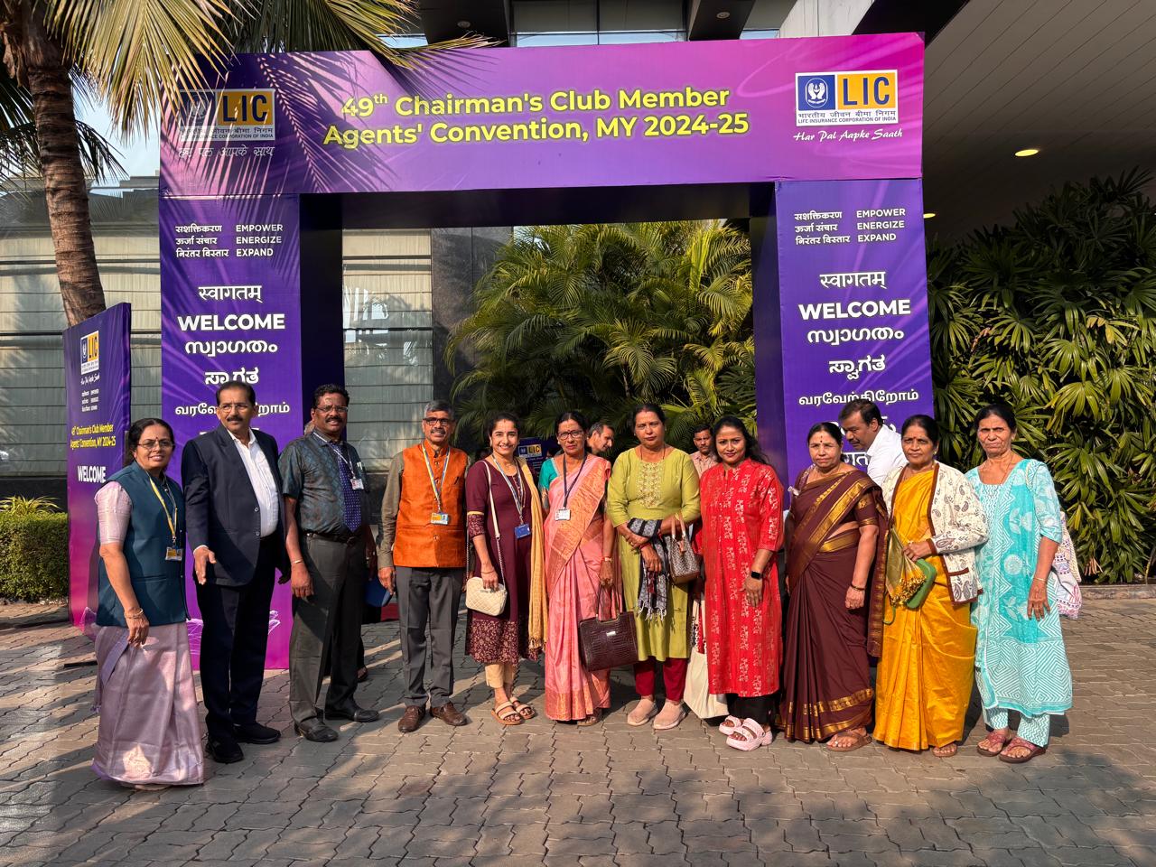 LIC Convention group photo